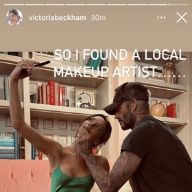 David je muž mnoha tváří. Krom zahrávání skvělých přímáků to umí i s make-upem. Takhle Victorii fintil pro nové fotky na její vlastní značku kosmetiky.