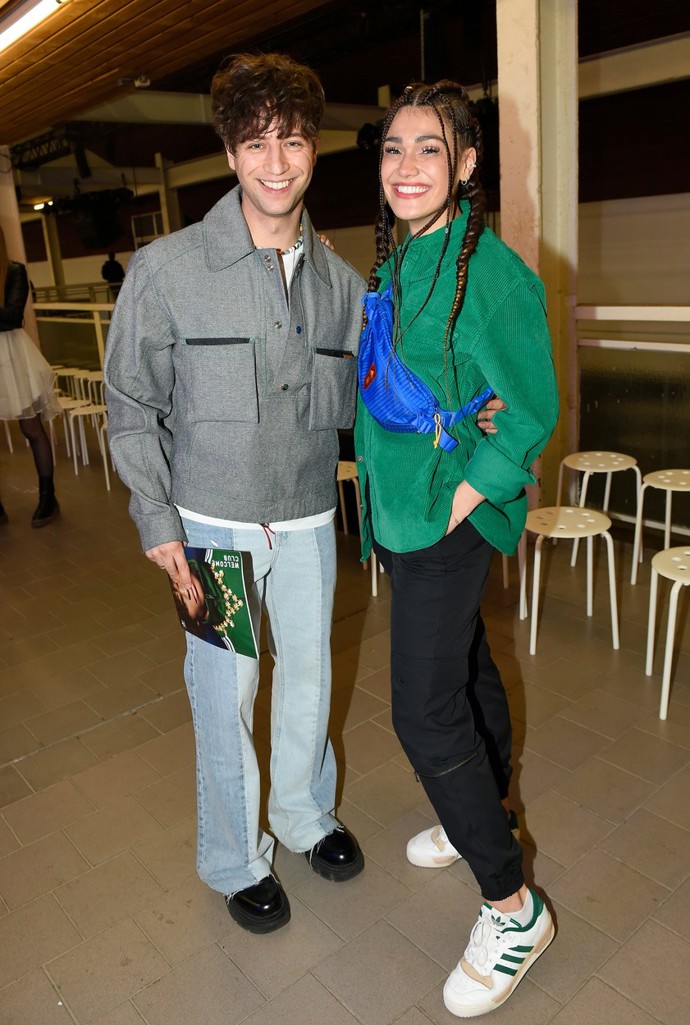 Retro Look podle Milana Peroutky. Ani jemu neunikla obliba vícebarevných džínových kousků.