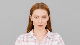 Monika (36): Syn nechce trávit víkendy u táty, důvodem je jeho přítelkyně. Jak může taková ženská být učitelkou?