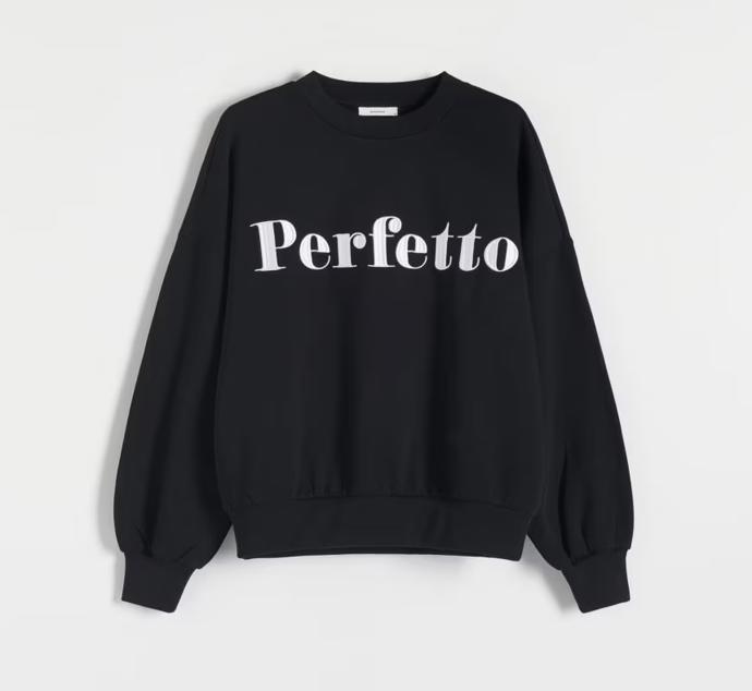 Jednoduše perfektní. Na každém kroku to o vás rozhlásí mikina Reserved za 659 Kč.