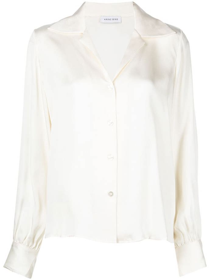 Nesmí chybět stylová hedvábná blůza. Anine Bing, 7 390 Kč