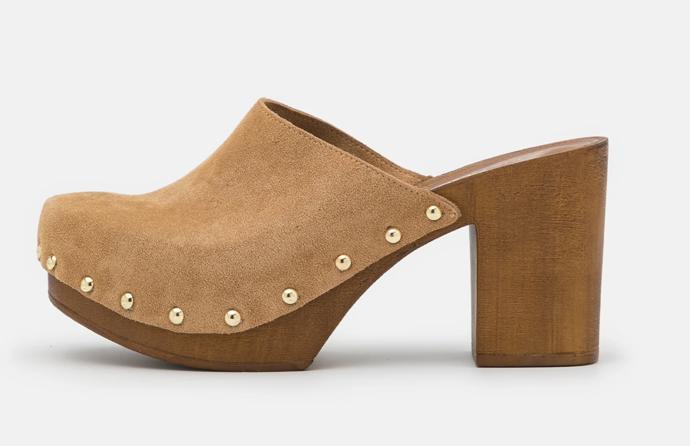 Uzavřená špička a vysoký podpatek. Trend v podání značky Anna Field, 1 440 Kč.