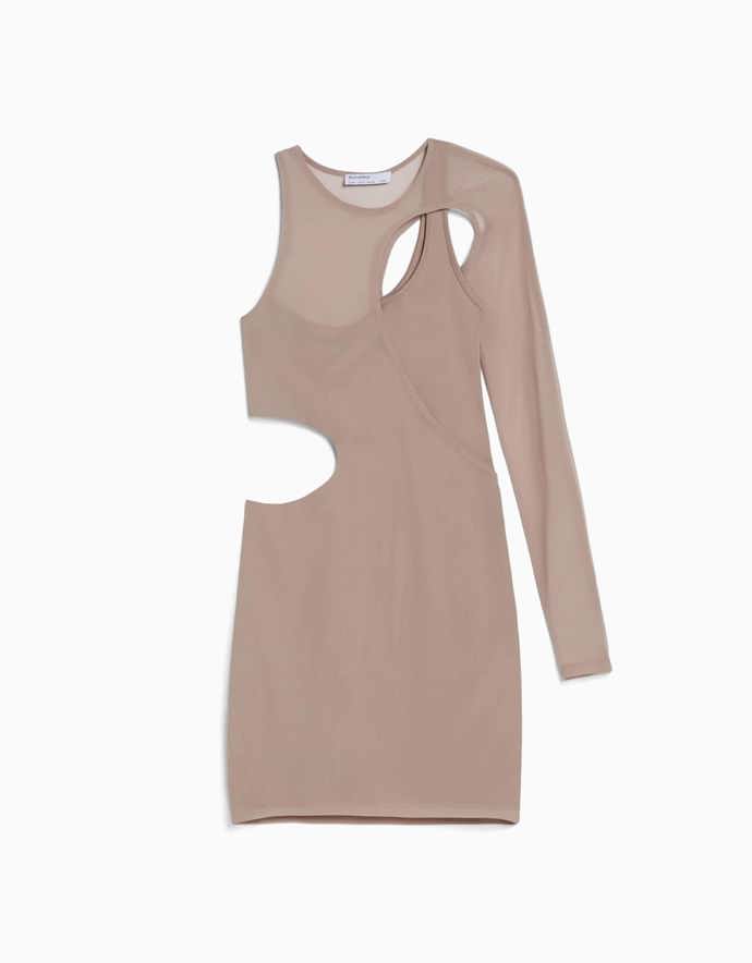 Průstřihy, nepravidelné tvary, neutrální odstín. Trend v podání značky Bershka, 699 Kč.