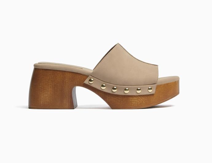 Pantoflíčky s otevřenou špičkou. Bershka, 799 Kč