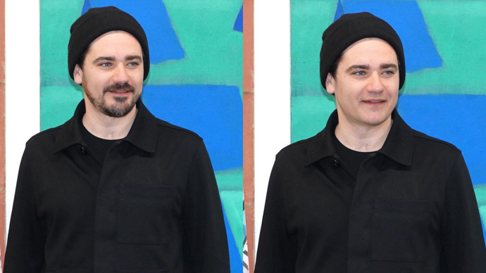 Herec Vojtěch Kotek bez vousů ztrácí charisma a znovu nám připomíná patnáctiletého snowboarďáka.