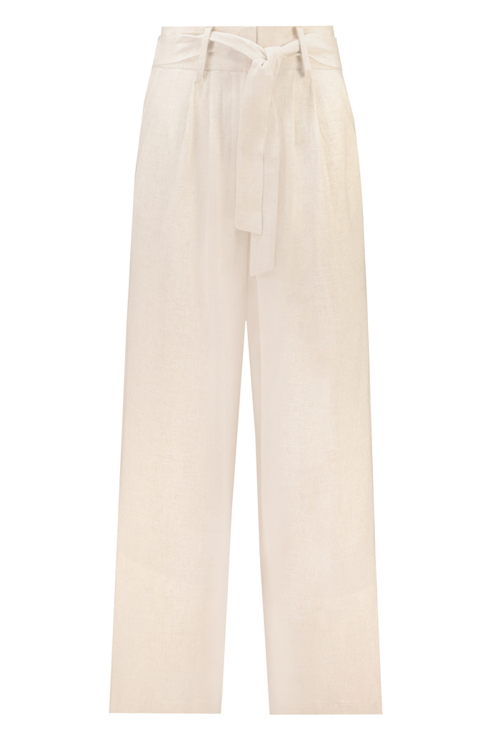 Kalhoty s vysokým pasem a vázačkou tvoří ideální pár s ležérním sakem. F&F, 699 Kč