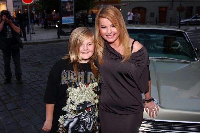 Iveta Bartošová měla v posledních letech svého života dlouhé rovné vlasy.