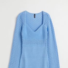 Strojová výroba za tou ruční ve vzhledu nezaostává. (H&M, 949 Kč)