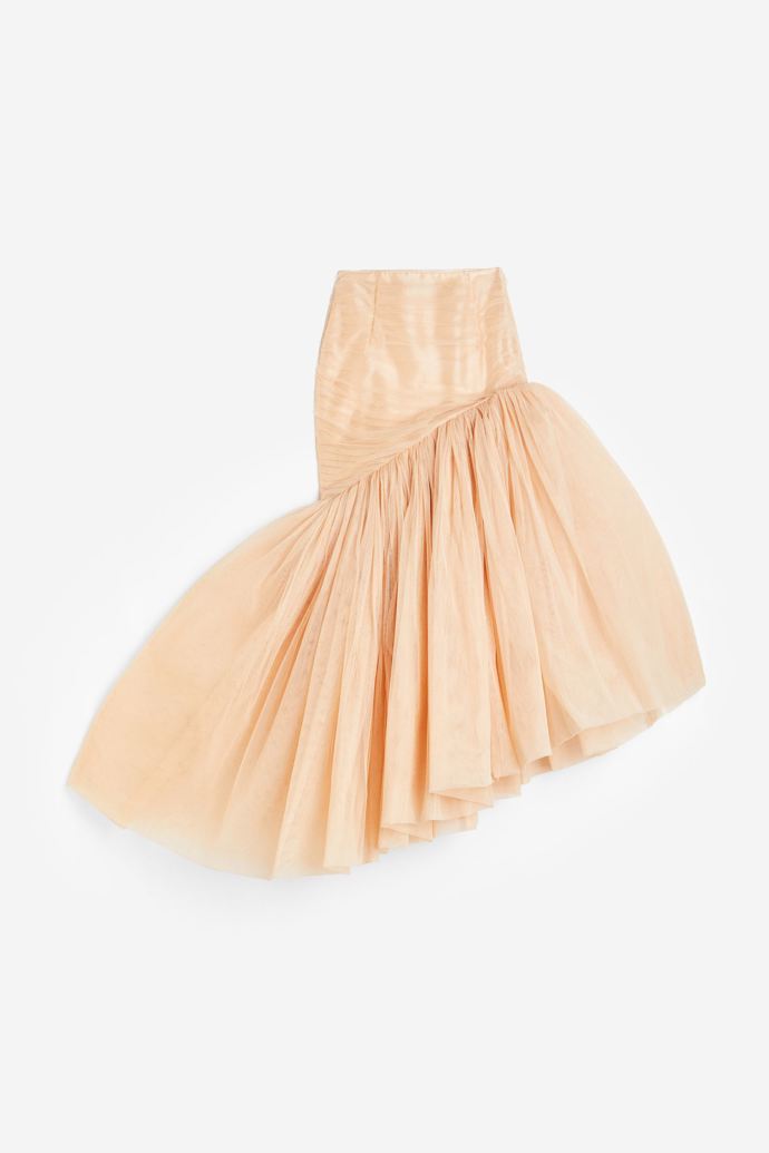 Nápadná a nepřehlédnutelná. Nabíraná sukně z luxusní kolekce H&M Studio za 7 999 Kč.