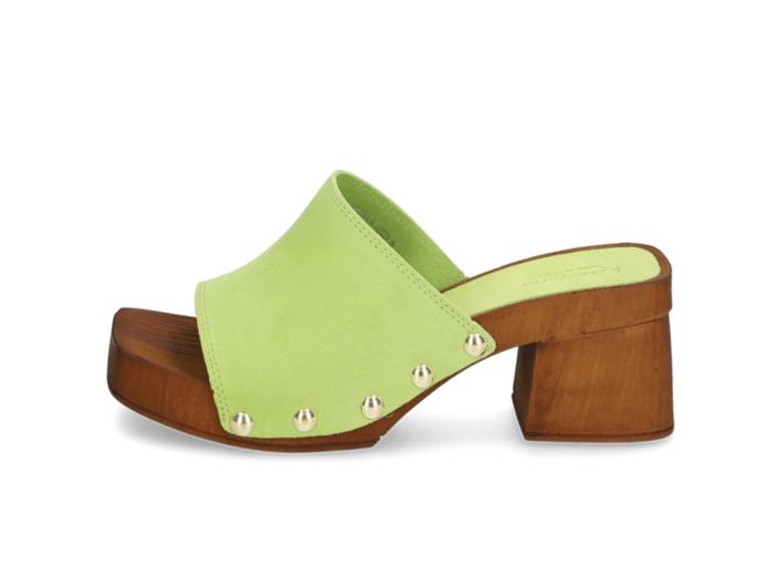 Zaujmou i v limetkově nápadném odstínu zelené. Humanic, 1 599 Kč