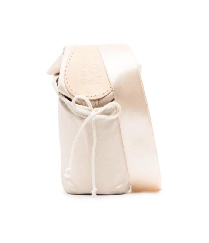 Detail kabelky MM6 Maison Margiela.