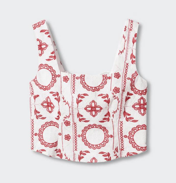 Korzetové topy získávají na oblibě. Obzvlášť když jsou tak roztomilé, jako tento s folklorními výšivkami. Mango, 899 Kč