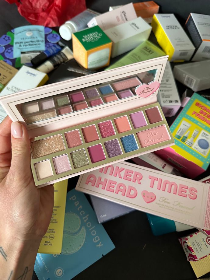 Oblíbená paletka od Too Faced. 