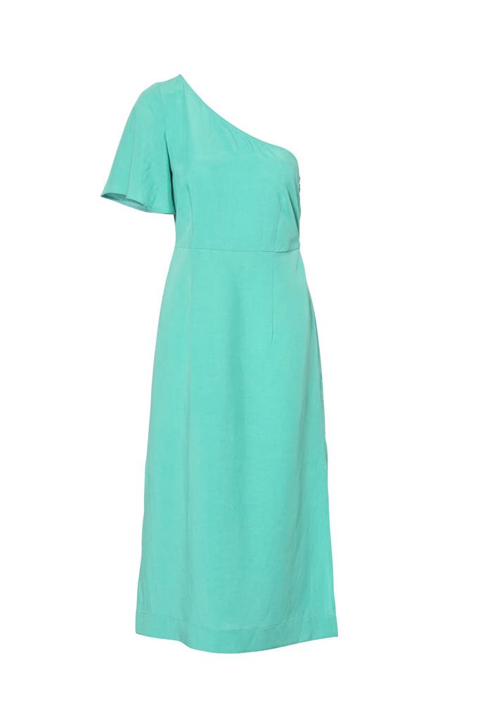 Lněné asymetrické šaty (C&A, 1 250 Kč) přitahují pohled střihem i zvoleným mentolovým odstínem.