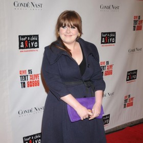 Adele v roce 2008 na benefičním večeru v New Yorku. Zdá se, že na svém stylu právě začala pracovat.