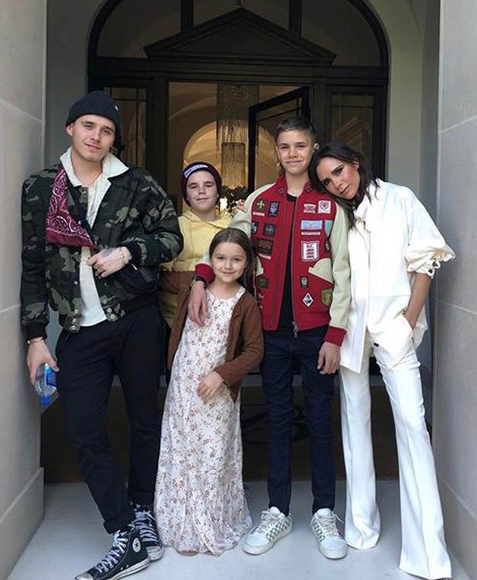 Victoria Beckham má s fotbalovou legendou Davidem čtyři děti: syny Brooklyna, Romea, Cruze a dceru Harper.