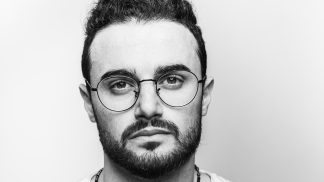 David (37): Moje manželka tráví hodně času s novou kamarádkou. Důvod jsem pochopil až díky lechtivé fotografii