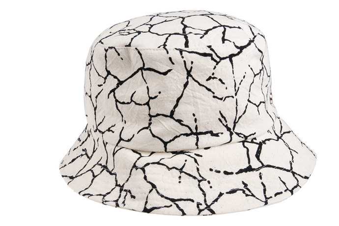 Vzorovaný. Tonak, 2 100 Kč