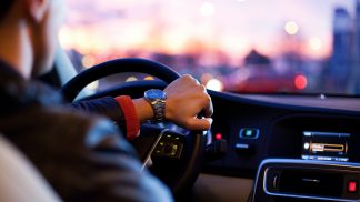 Luděk (45): Ze spánku v autě mě vzbudil křik a bouchání do kapoty. Druhý den jsem se dozvěděl děsivou věc