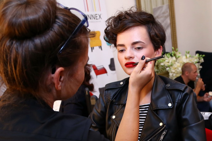 Pravidelně ji například vídáme na karlovarském filmovém festivalu.