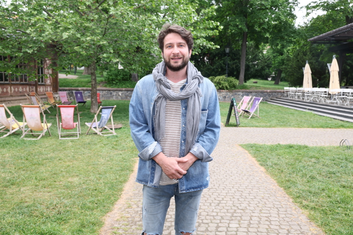 Originální foto Marka Němce s vousem. Takhle charismatického herce všichni známe.