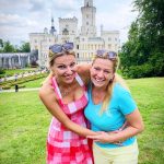 Sestra Jitky Kocurové, Zuzana, žije už 25 let v Řecku, kde se také vdala.