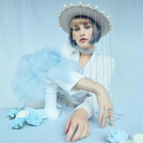 Zpěvačka Aiko se prezentuje nejen hudbou, ale i módním stylem.