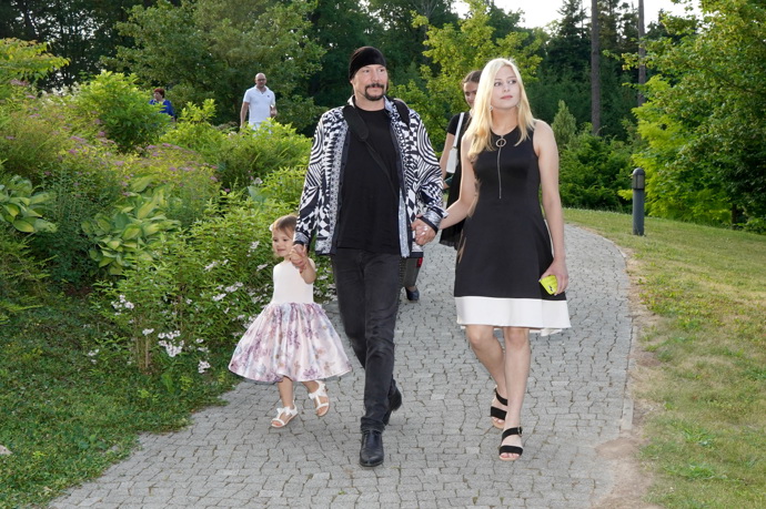 Zpěvák a dnes už dvacetiletá Lucie tvoří šťastný pár. Chodit spolu začali v době, kdy dívka ještě nebyla plnoletá.