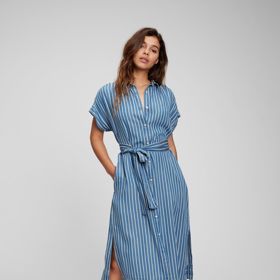 Nesmí chybět model z denimu. Gap, 1 799 Kč