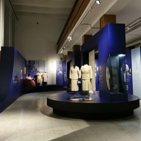 Výstavu hostí dva velké sály muzejní budovy.