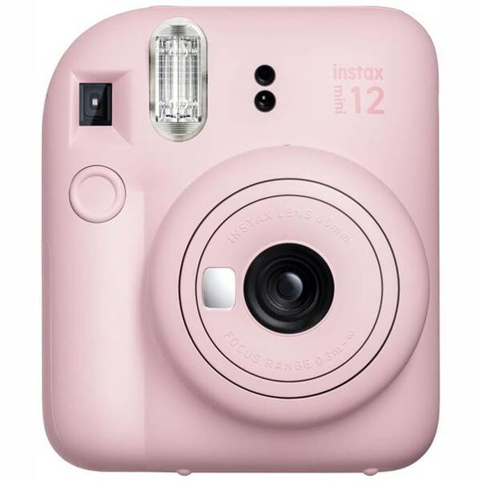 Stylový doplněk, kterým navíc instantně zhmotníte vaše zážitky z cest. Fotoaparát Fuji Instax v pudrově růžovém provedení budete nosit, i když zrovna nebudete chtít fotografovat, vypadá totiž kouzelně!