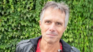 Janek Ledecký o svých dětech Ester (28) a Jonášovi (29): Školou jsme čas neztráceli, učili jsme se jen hodinu a půl denně