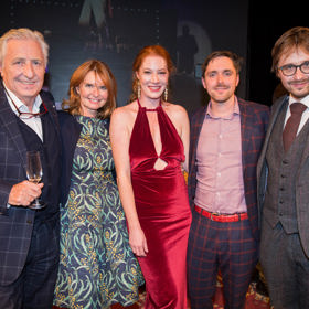 Zleva Karel, Hanka, Nikol Kouklová, Karel mladší a Josef. Aneb celý ansámbl rodinného Divadla Bez zábradlí.