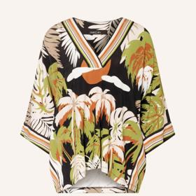 Komplet Marc Cain sestává z volně střiženého topu. (Marc Cain, 6 999 Kč)