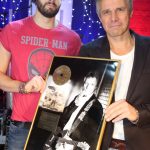 Jonáš Ledecký se svým tátou Jankem.