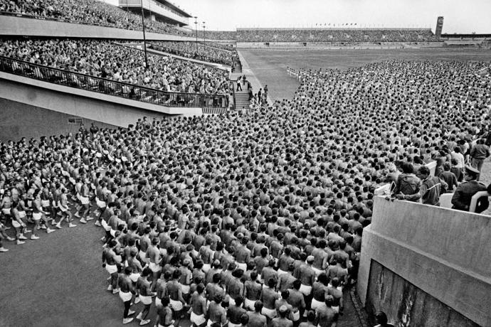 A opět Praha. Tentokrát rok 1980 a očima Miloně Novotného, klasika české dokumentární fotografie.
