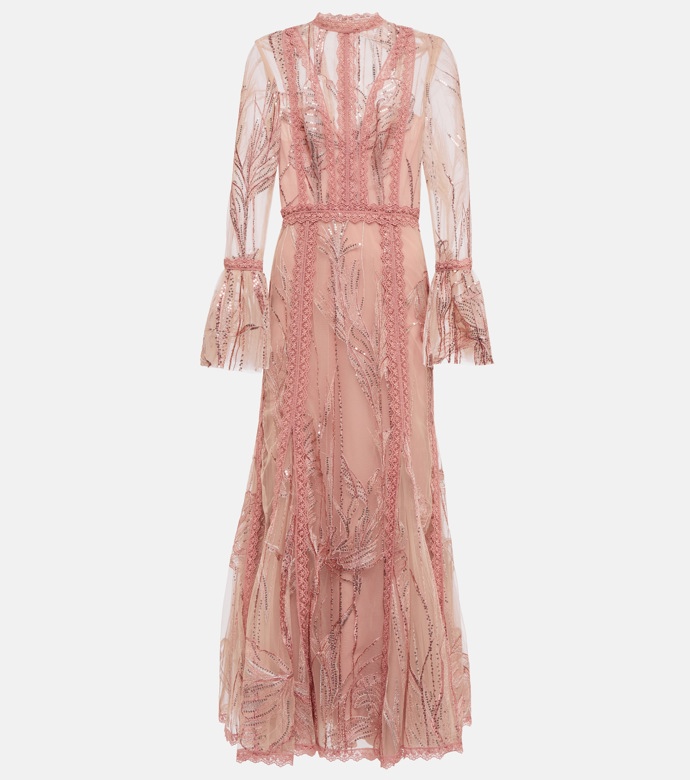 Originální šaty Elie Saab se pyšní průsvitnými rukávy, dekoltem a částečně i sukní. To se pro členku královské rodiny ale příliš nehodí.