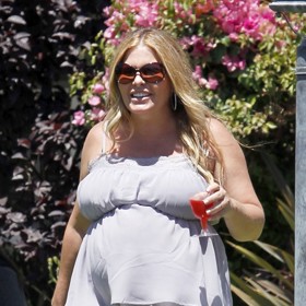 V druhém těhotenství se Nicole Eggert ocitla na svém maximu, podle svých slov vážila 73 kilogramů.