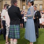 Stříbrné střevíčky značky Gianvito Rossi za 710 liber (téměř 20 tisíc Kč) i celý outfit z dílny Elie Saab vynesla princezna už na dostizích v Ascotu roku 2019.