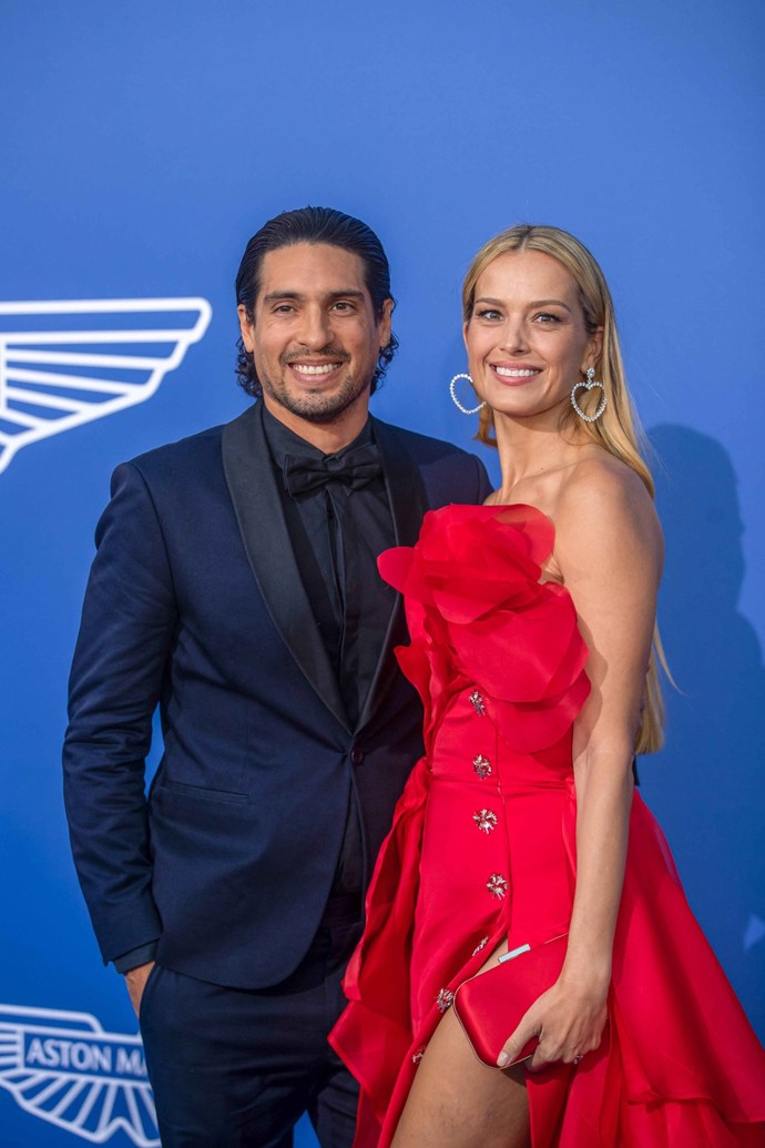 Svého snoubence, podnikatele Benjamina Larretcheho, si vzala ve Skalní katedrále v Sedoně v Arizoně.