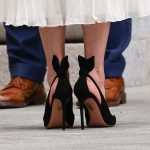 Model princezna doladila svými oblíbenými semišovými střevíčky na vysoké jehle značky Aquazzura, které zdobí nepřehlédnutelný detail na patě.