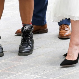 Klasický tvar lodiček na jehlovém podpatku doplňuje typická ostřejší špička.