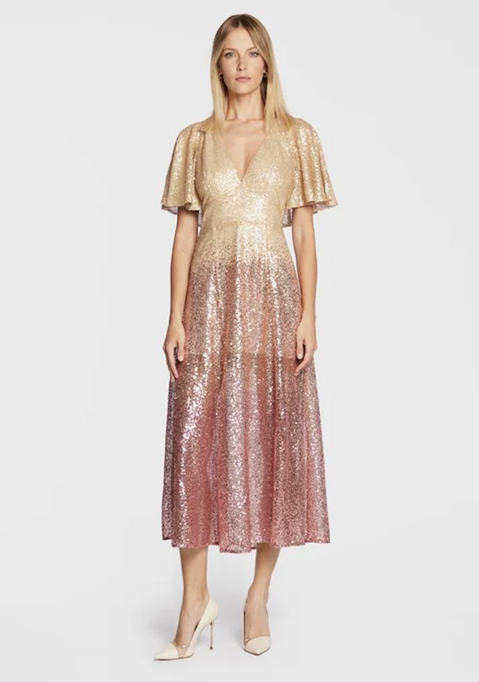 A ještě jedna ombré varianta. Elegantní midi šaty Ted Baker užijete i jako semi společenskou variantu na odpolední koktejl či gardenparty. (5 790 Kč)