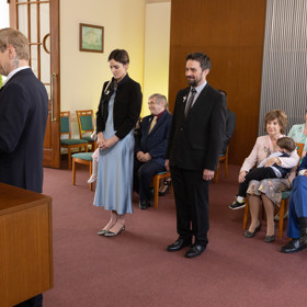 Karla s Márou si u té příležitosti vzpomenou na vlastní svatbu. Změní to něco?