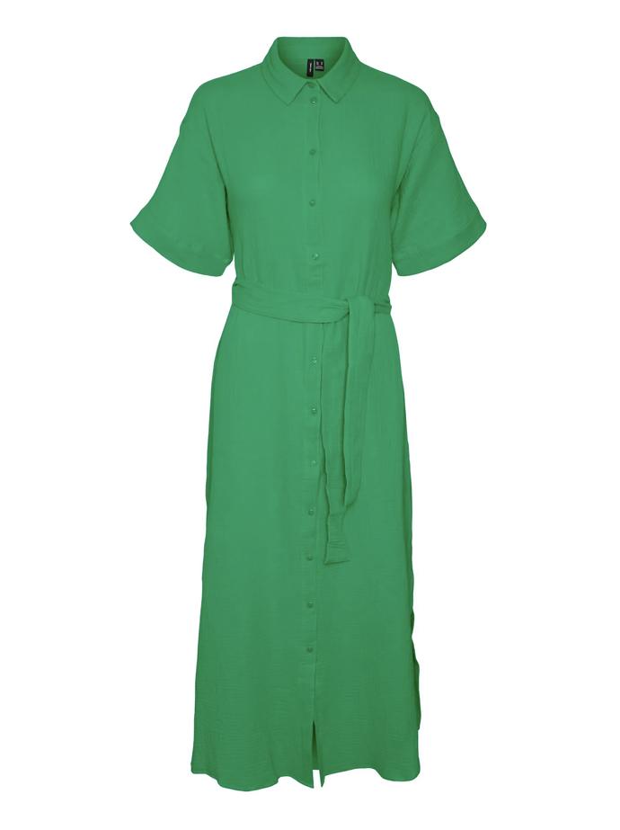 Jednoduchá linie, kterou zdobí jen rozšířený tvar rukávů. Vero Moda, 1 399 Kč