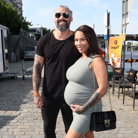 Pár má před sebou poslední měsíc, který tráví ve dvou.