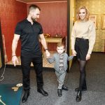 Hanka Mašlíková se synem Andreaskem a manželem André Reindersem v pohádkovém muzeu v Praze.