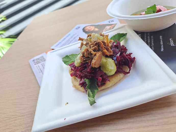 Redaktorce Veronice z Lifee.cz Chili připravila lokše s trhaným vepřovým masem a kysaným zelím.