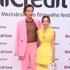 Návrhář Jakub Poner se v řemesle vyzná, a tak ví, co se nosí. Jeho model rozhodně upoutal.