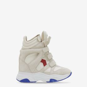 Lego barvy. Isabel Marant s nimi neplýtvá, přesto dovedou oživit.